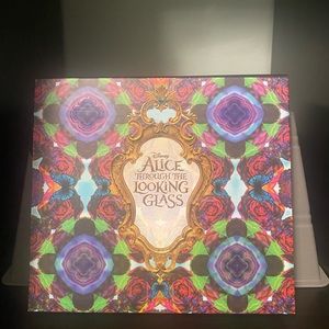 Urban Decay Alice Through the Looking Glass in Wonderland Palette